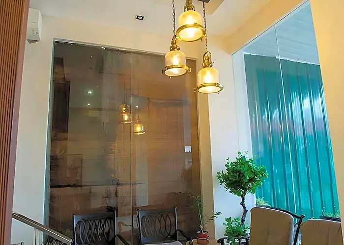 Hotel The By Alinace At Mango 2*